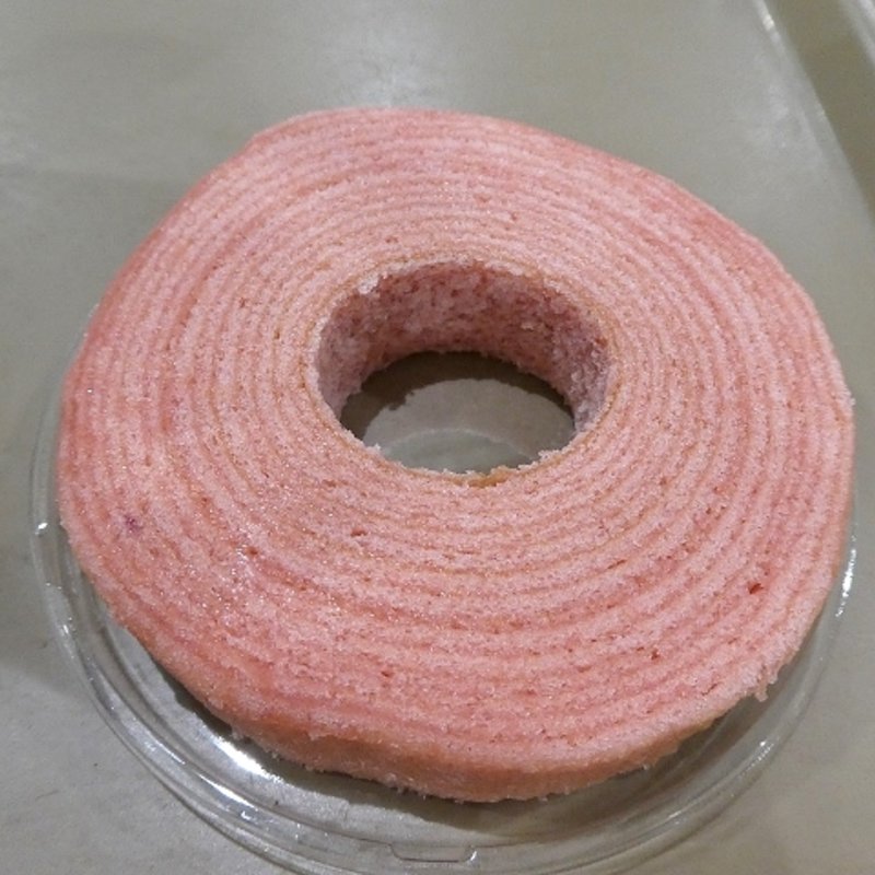 低温熟成バウムクーヘン苺(ホリーズカフェ 堺東店 )