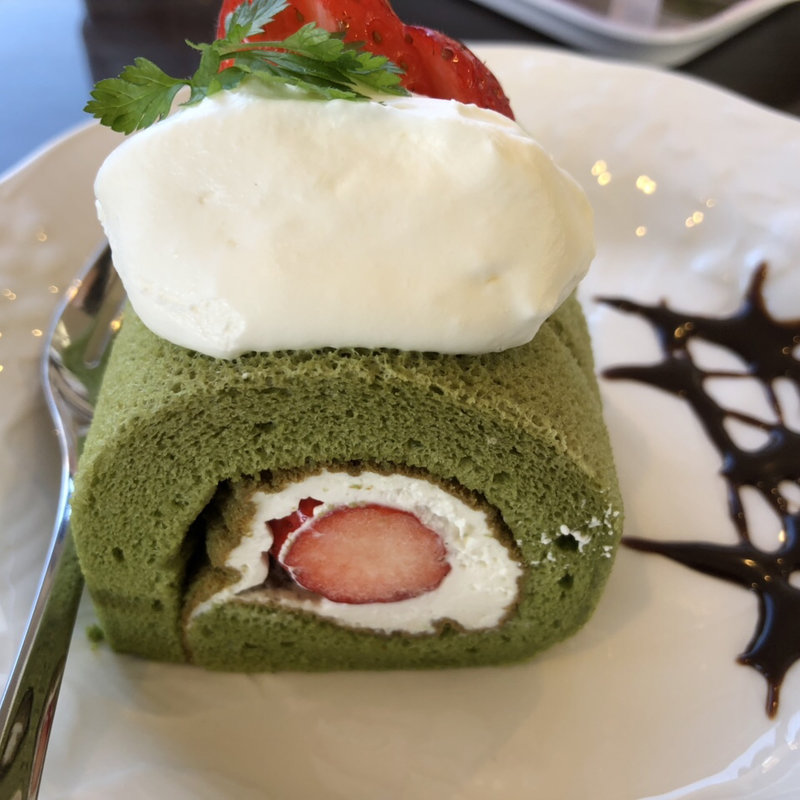 抹茶イチゴロール(ケーキハウス リバージュ 忠岡店 )
