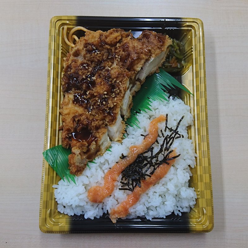 国産鶏むね肉のチキンカツと明太子弁当(マルヤ 松伏店)