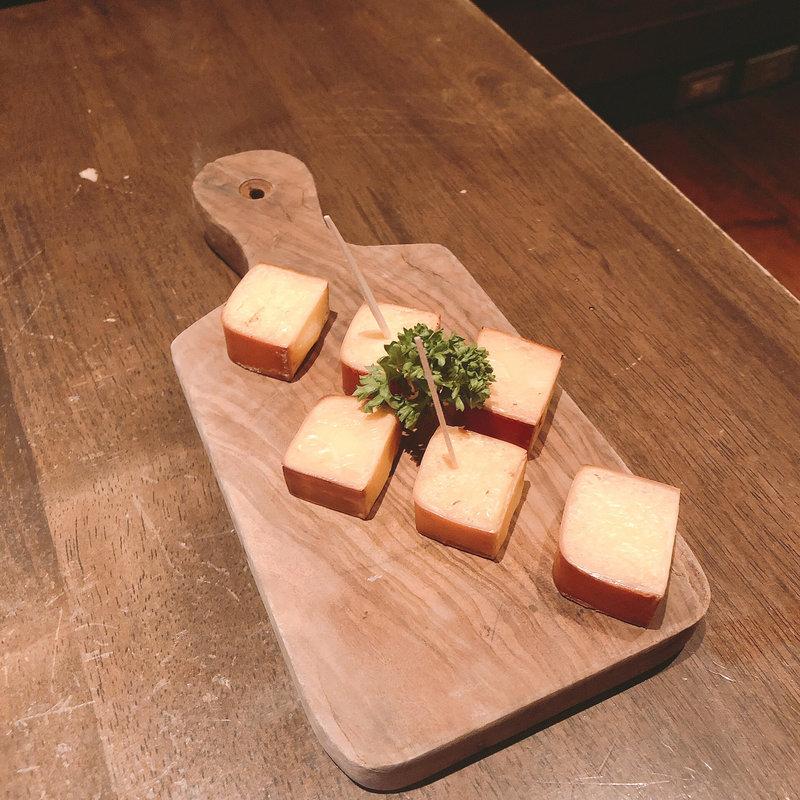 燻製チーズ(nakameguro 燻製 apartment)