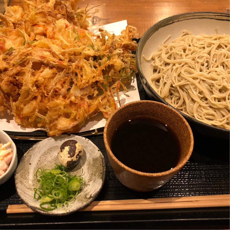 かき揚げそば(手打ちそば 楽庵)