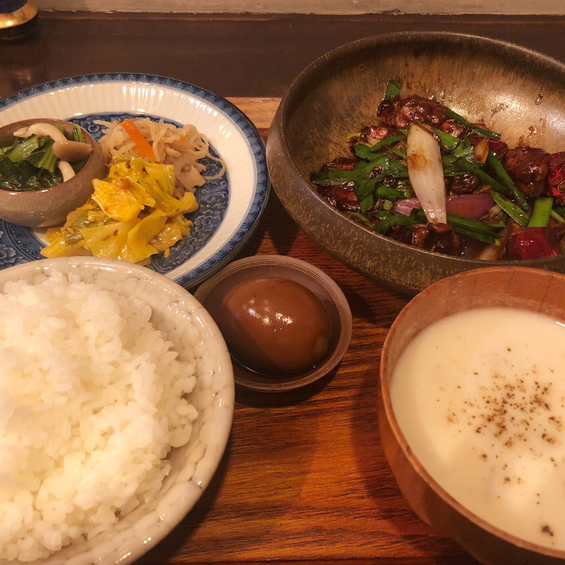 レバニラクミン炒め定食(定食堂 金剛石)