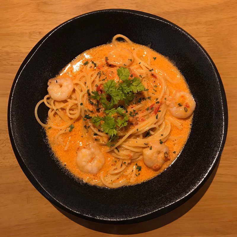 海老が踊るトマトクリームパスタ(ソルトペッパー)