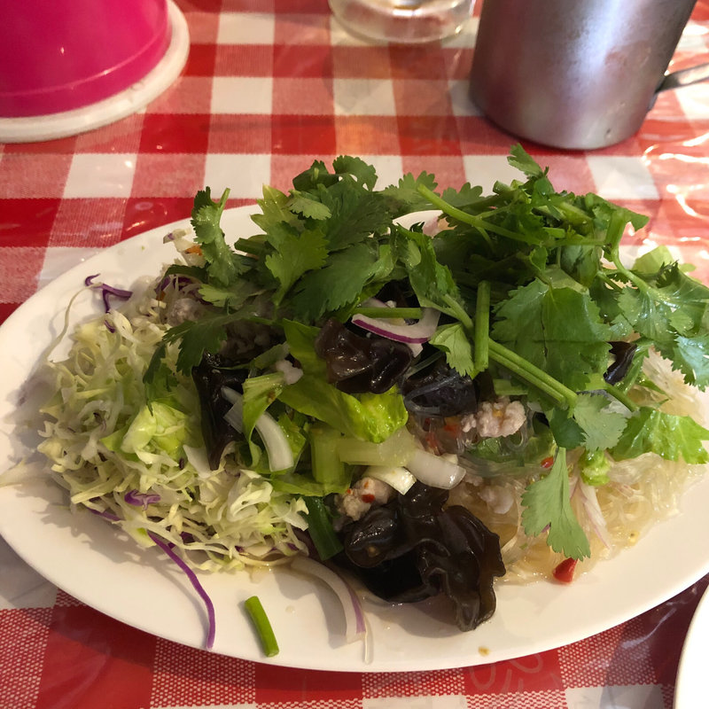 ヤムウンセン(モンティー （MONTEE）)