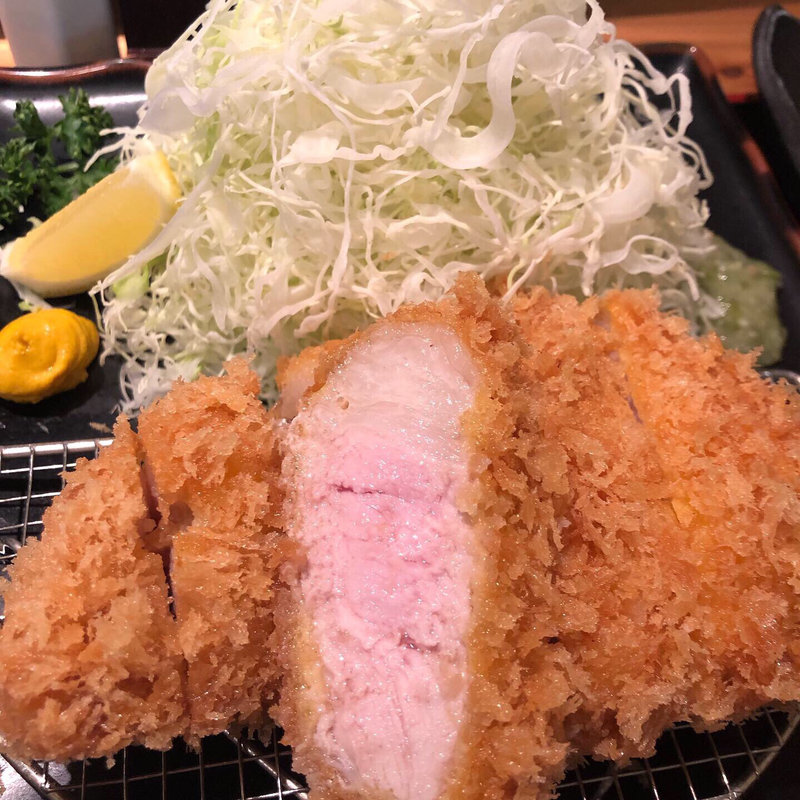 厚切りロースかつ定食(とんかつ いわい)