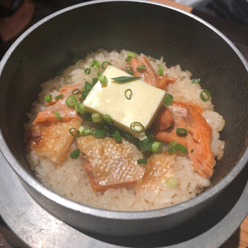 鮭バターの釜飯(新橋魚金 歌舞伎町 壱)