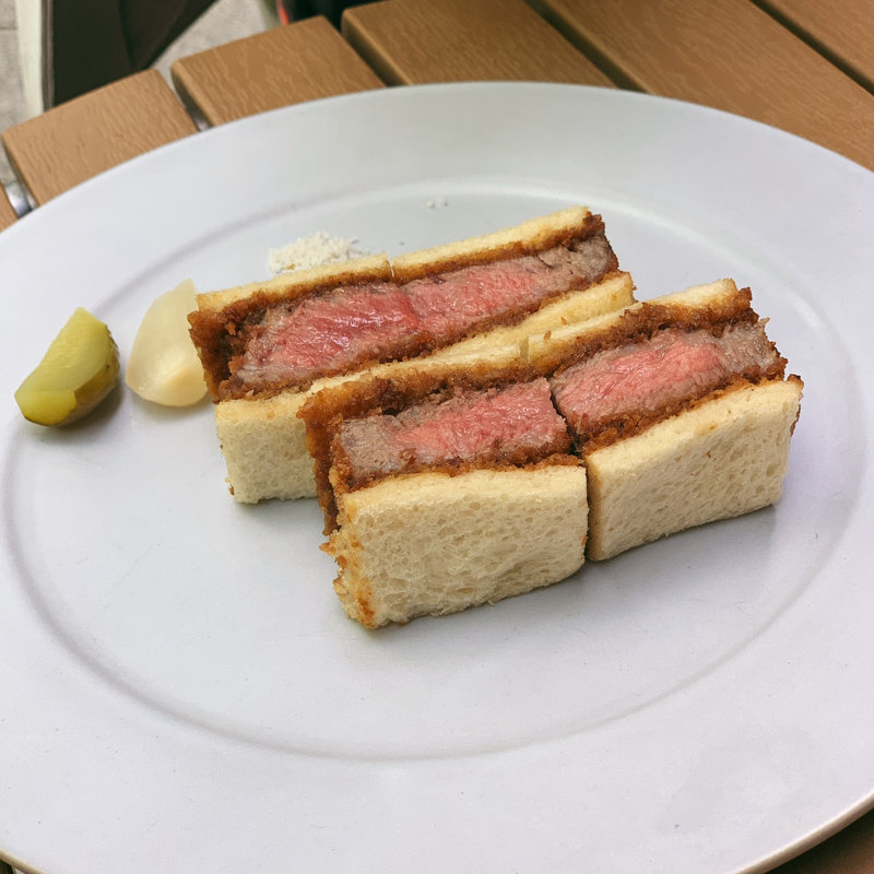 WAGYU SIRLOIN (WAGYUMAFIA THE CUTLET SANDWICH)