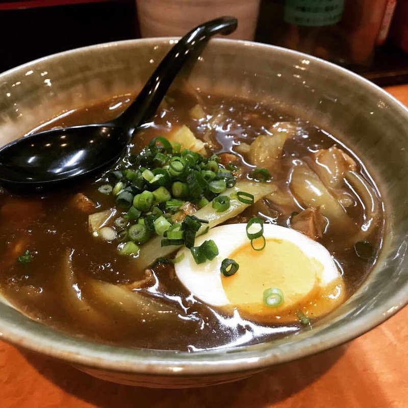 沖縄カレーそば(沖縄そば やんばる （おきなわそば・やんばる）)