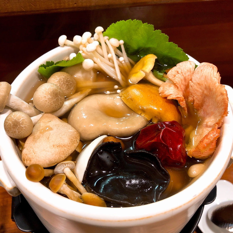 薬膳鍋(自然派薬膳鍋らかんか)