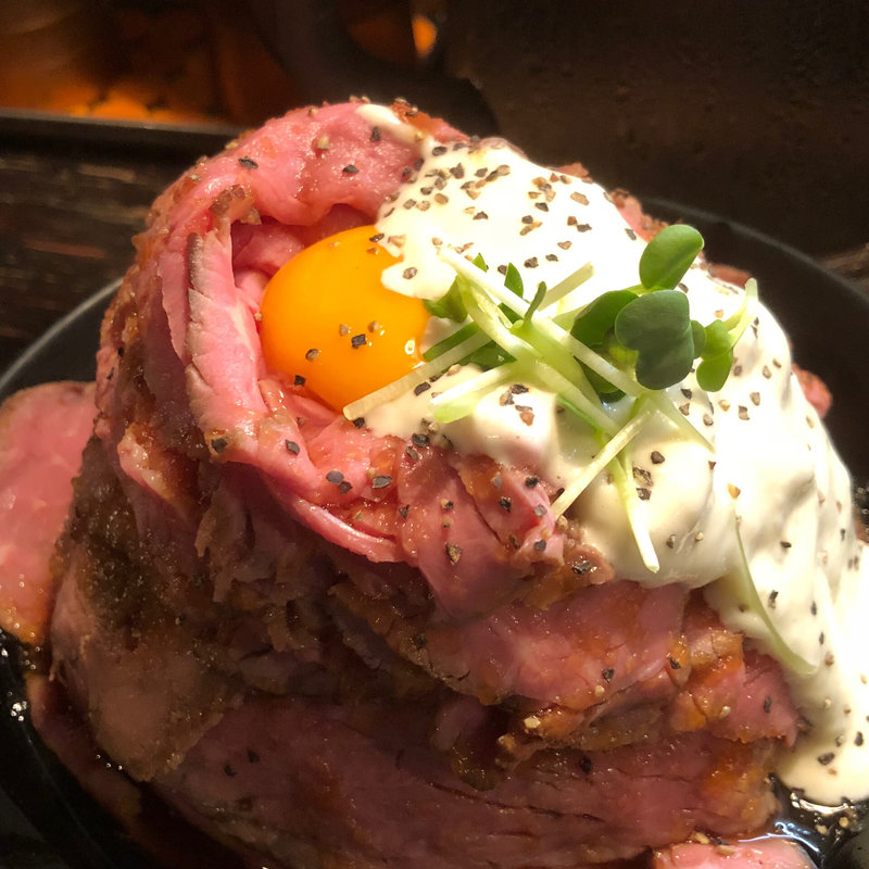 ローストビーフ丼大盛(レッドロック 本店)