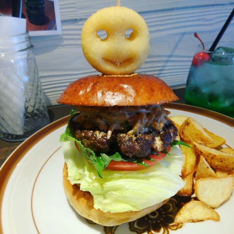 わさびしらすと大葉のバーガー(だるま珈琲)