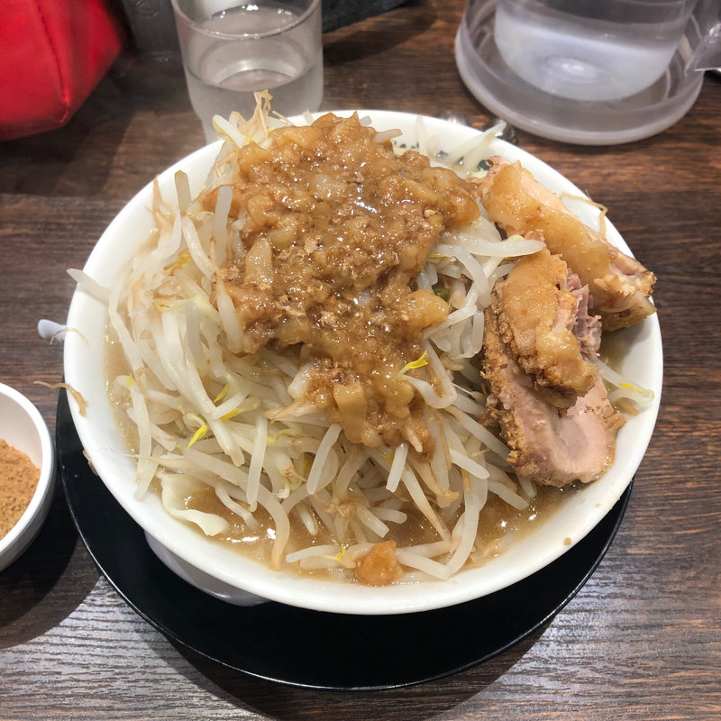 醤油ラーメン(マシマシらーめん 豚になれ)