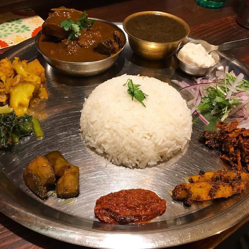 タカリ式骨付き山羊肉ダルバート(ダルバート食堂 )