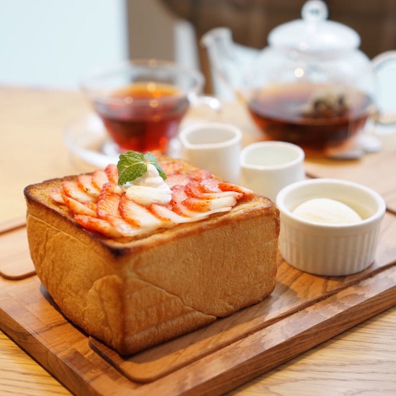 極美ハニートーストストロベリー(嵜本ベーカリーカフェ)