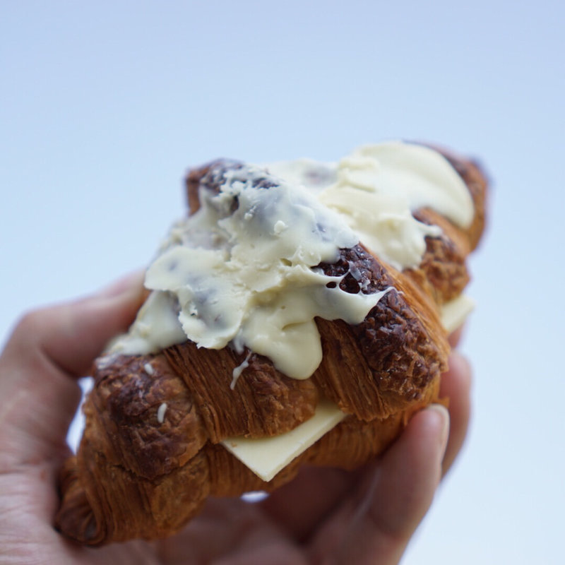 ホワチョコクロワッサン(PAN no HAKO)