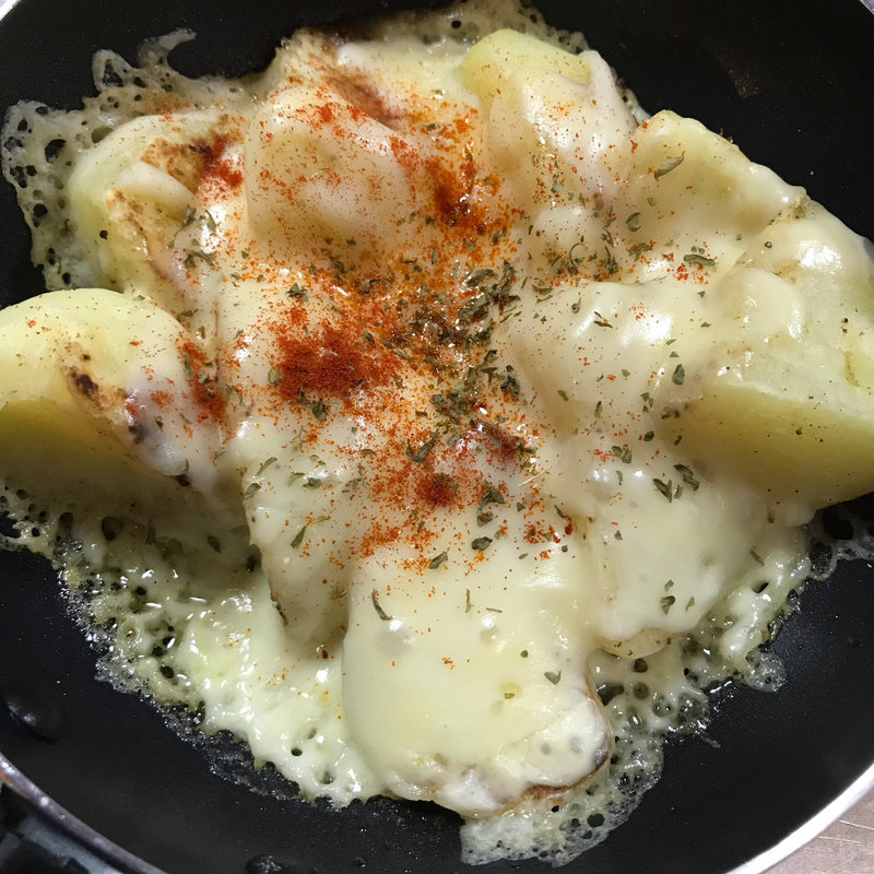 じゃがいもチーズ焼き(鉄板ダイニング OKONOMIYA)