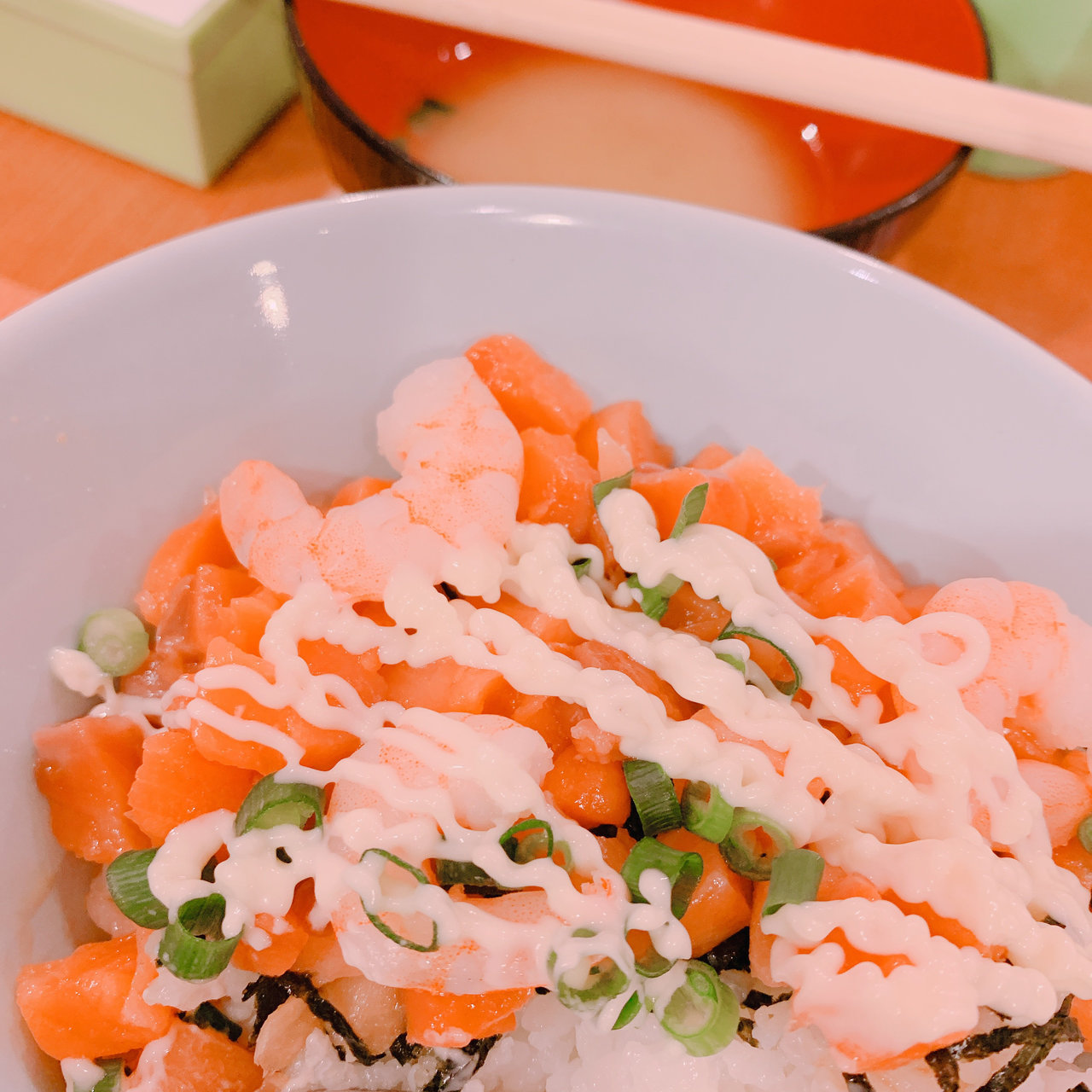えびちゃんとサーモンくんのマリン丼(アットほぉ～むカフェ 本店5階