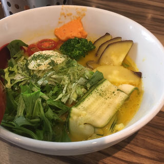 ベジソバ野菜増し(ソラノイロ Japanese soup noodle free style 本店)