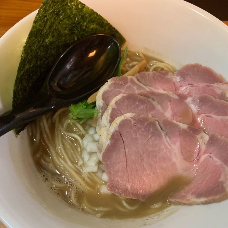 ラーメン、レアチャーシュー(らーめん いのうえ)