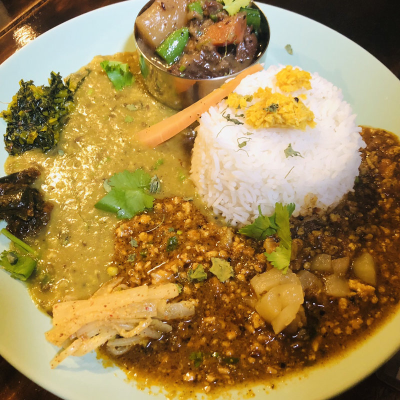 (イーカ スーク  （EeeK-A-Souk）)