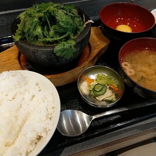 牛すき焼き定食(日本焼肉党 浅草橋西口店)