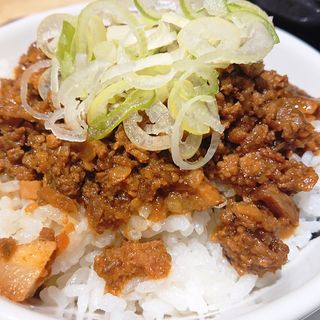 肉飯(濃厚味噌らーめん 玉 川崎ルフロン店)