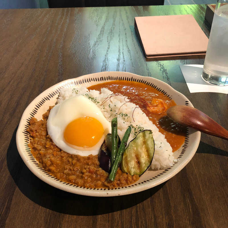 キーマ&甲殻類カレーの合掛け(yomnom(ヨムノム))