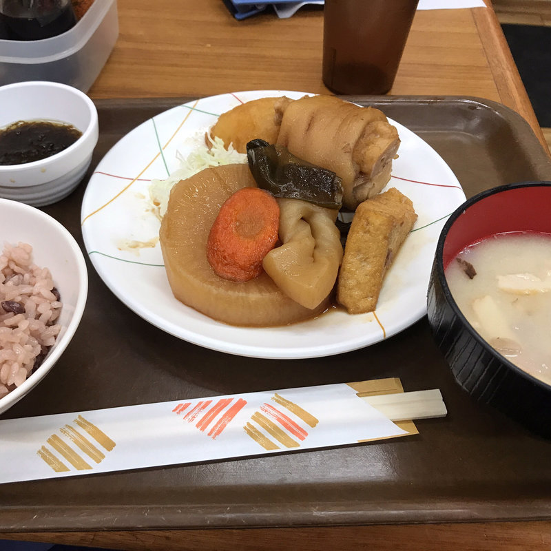 花笠定食(花笠食堂 （はながさしょくどう）)