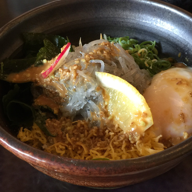 生しらす丼(みけ家)