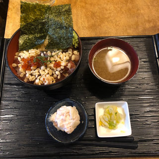 漁丼(漁)