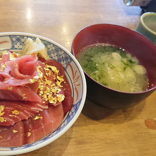 (磯丸水産)
