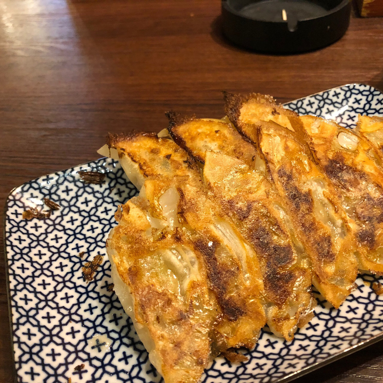 つまみ餃子 餃子と唐揚げの酒場 難波のしんちゃん の口コミ一覧 おいしい一皿が集まるグルメコミュニティサービス Sarah