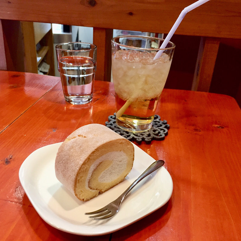 ロールケーキ(パティスリーセボン)