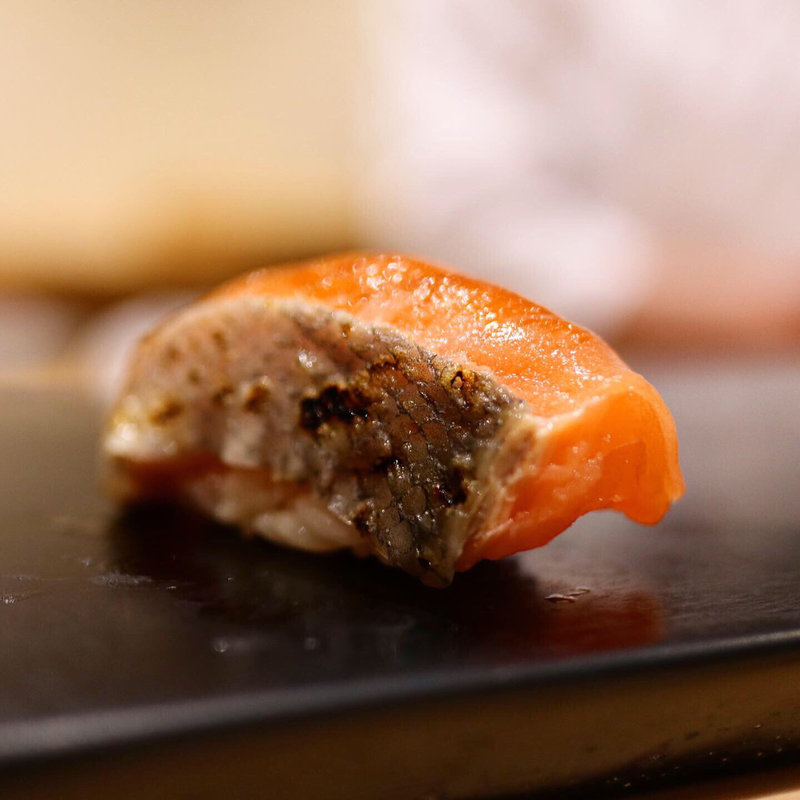 鱒(鮨はしもと)