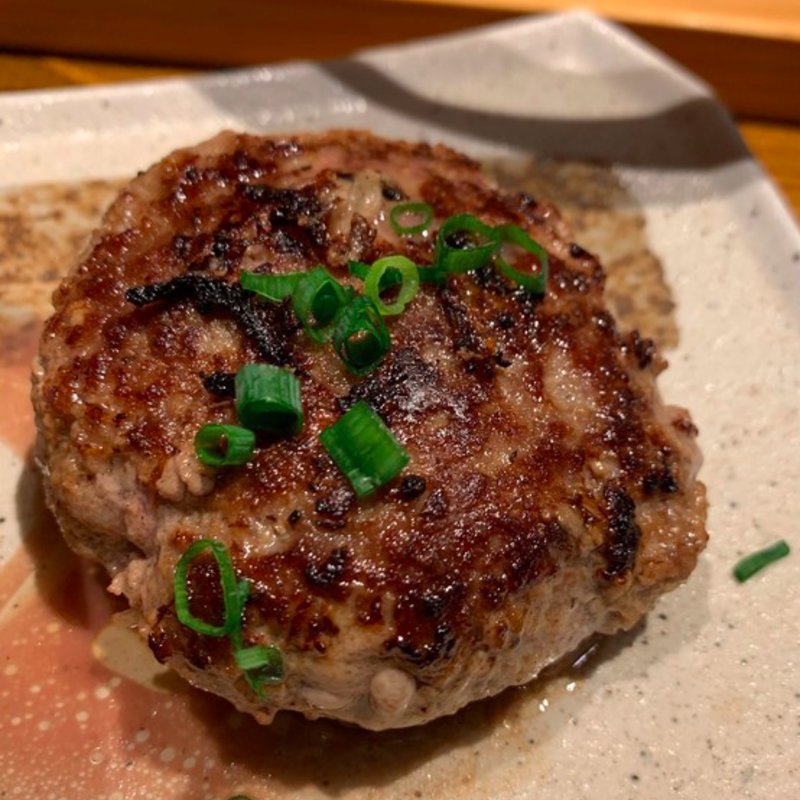 ハンバーグ(ホルモン焼肉 富や)