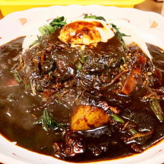 ブラック ほうれん草カレー(ラホール 外神田店)