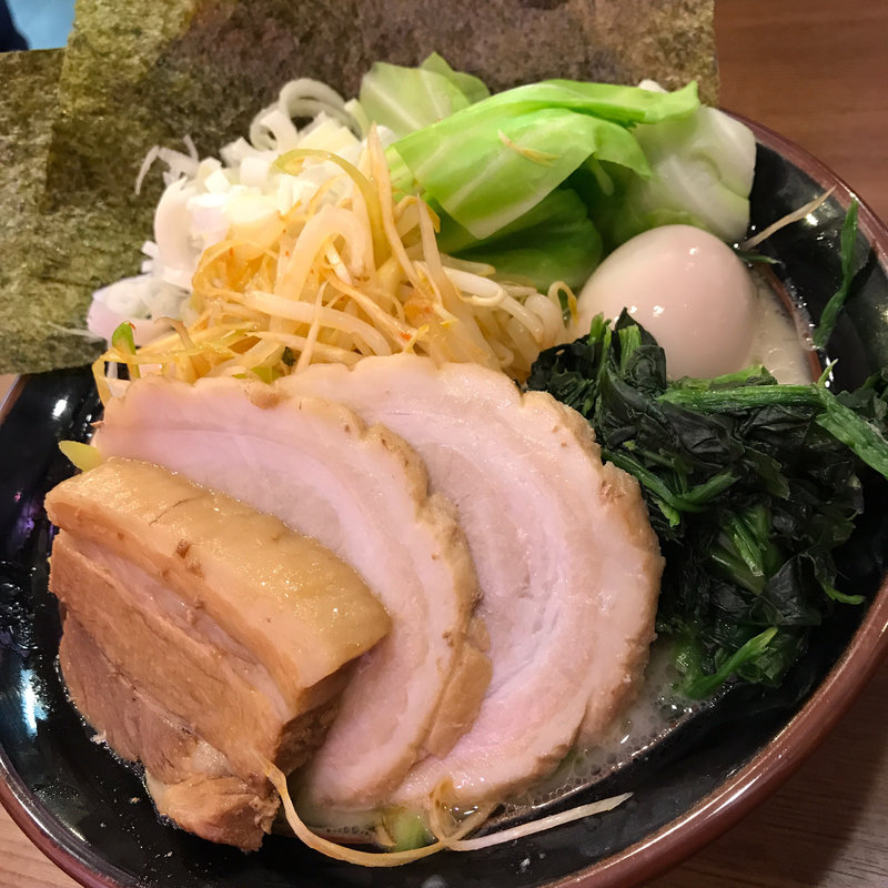 全部のせラーメン（醤油or塩）(横浜家系ラーメン 一刀家 赤坂本店)
