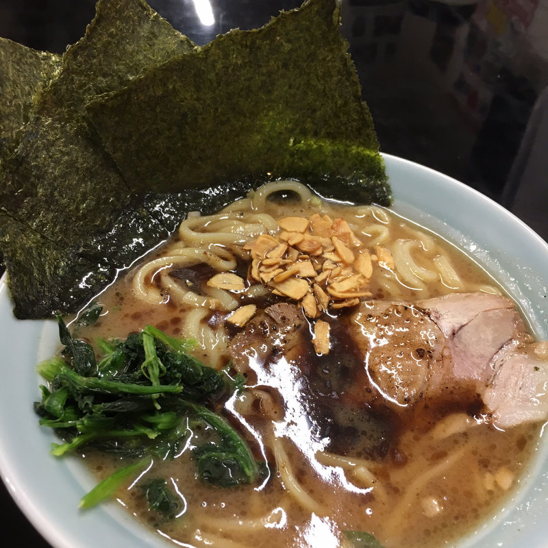 揚げニンニク豚骨ラーメン(濃厚豚骨ラーメン 竹三郎)