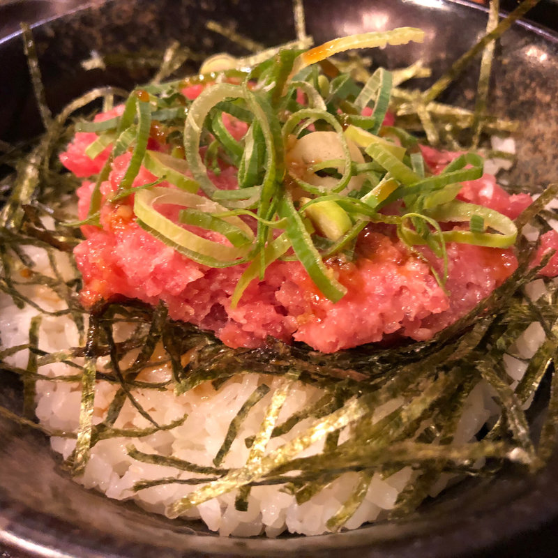ネギマグロ丼(マグロユッケ丼と定食 三崎屋)
