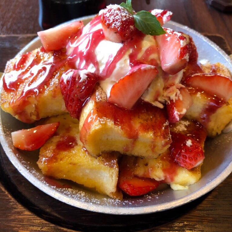 苺のフレンチトースト(星乃珈琲店)