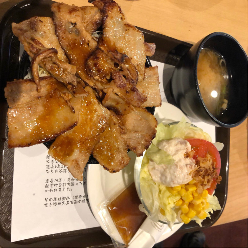 はみでる豚丼(カツなり家 )