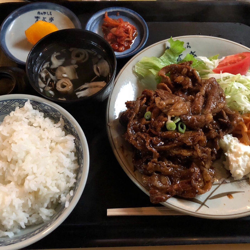 焼肉定食(肉のやしろ 青木亭 （ニクノヤシロアオキテイ）)