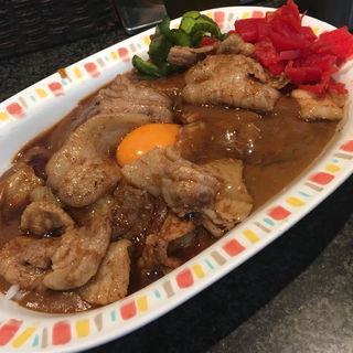 スタミナカレー（生卵入り）(バーグ 戸部店)