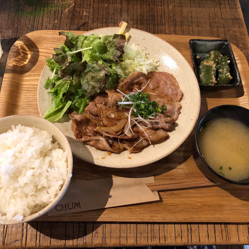 国産豚ロースの生姜焼き定食(チャムアパートメント （CHUM APARTMENT）)
