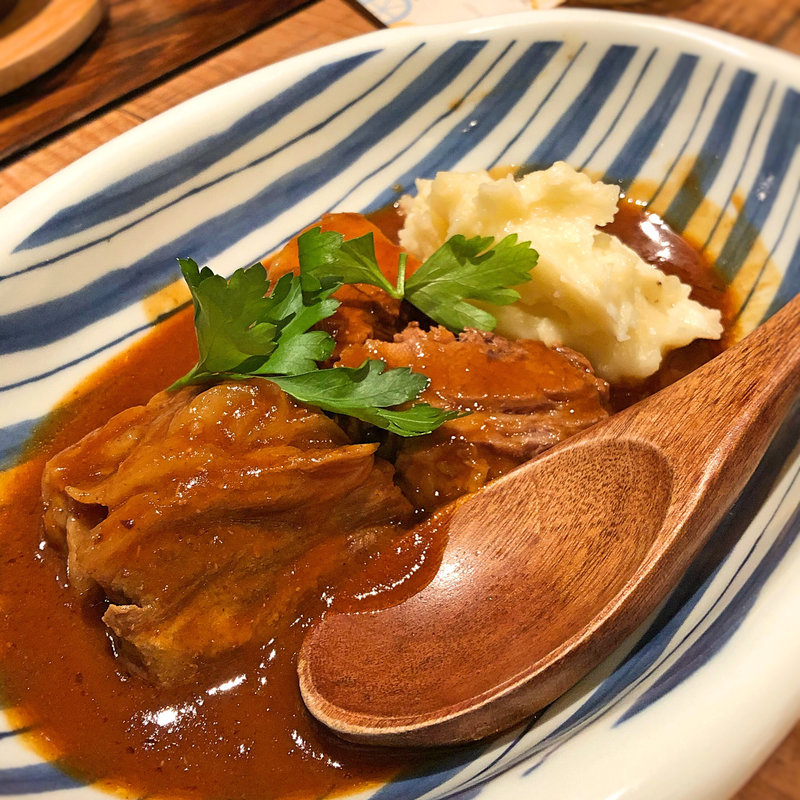 牛バラ肉の煮込み(ワイン処Oasi)