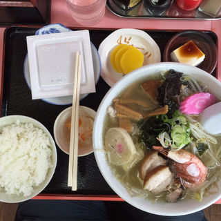塩ラーメンセット+生卵(福龍)
