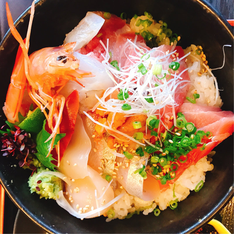 海鮮丼(懐石料理 三島屋)