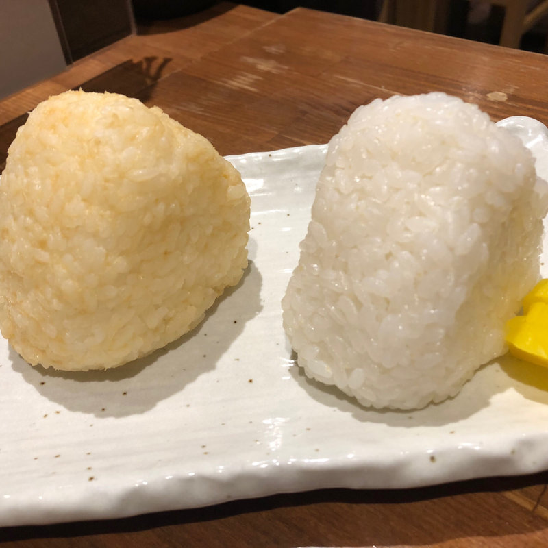 お母さんのおにぎり(串揚げ酒場 日暮里ただいま)