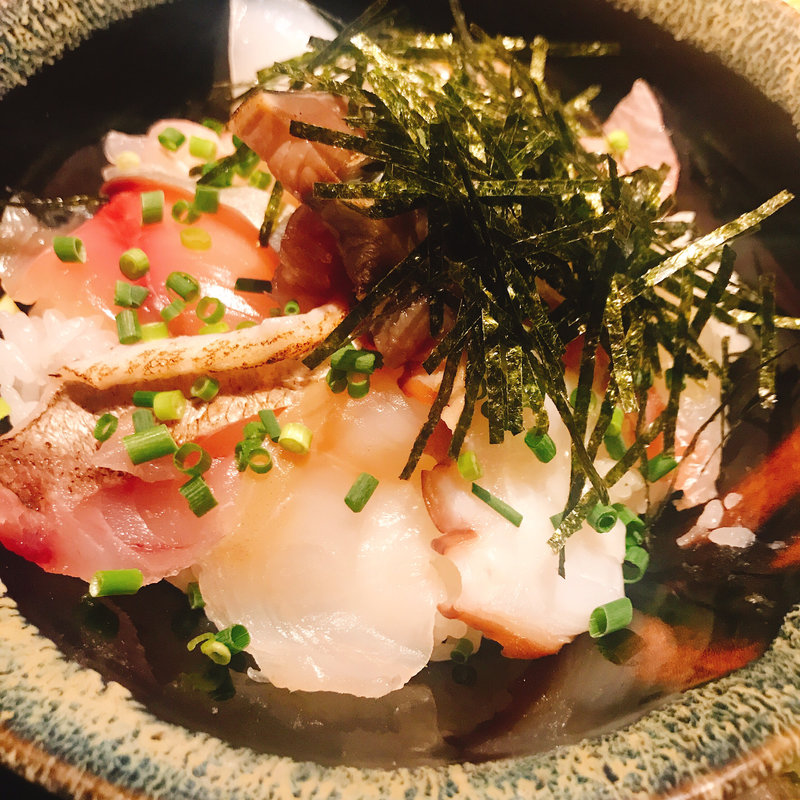 極み海鮮丼 (くじら )