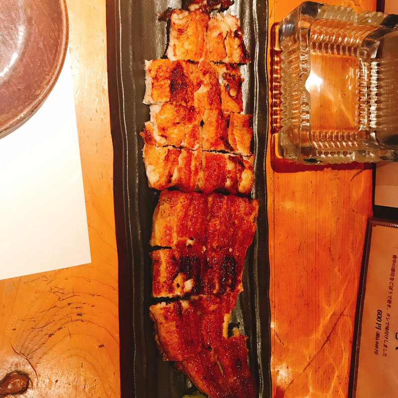 鰻の一本焼(炭火焼寝床)